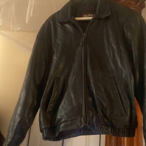 Black leather bonnet hacket - Picture 2 of 7